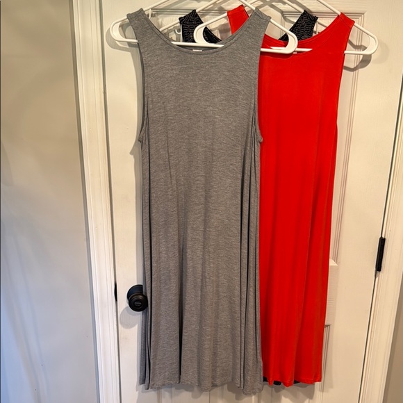Set of Three Old Navy Sleeveless Swing Dresses - Picture 5 of 11
